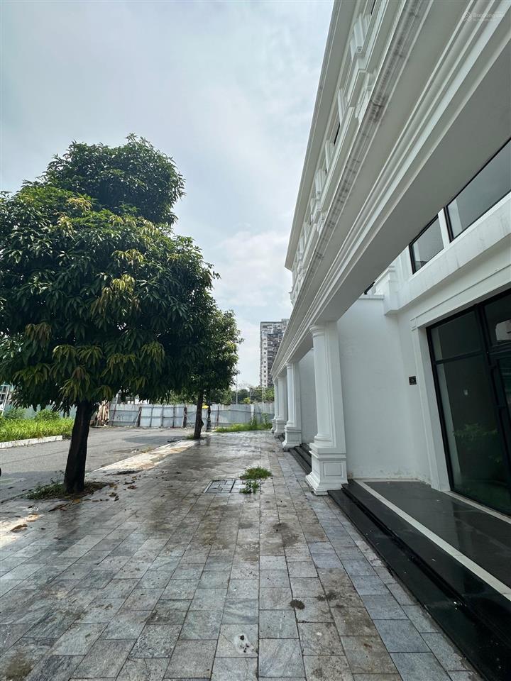 Chỉ 14 tỷ kí hđ căn shophouse mặt đường 40m trực tiếp cđt giá tốt dự án louis city hoàng mai