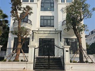Cho thuê nguyên căn biệt thự 320m2  dự án louis city hoàng mai   xem nhà 0922 660 ***
