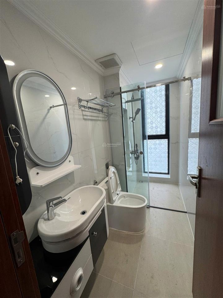 Nhỉnh 30 tỷ cho căn shophouse liền kề đường 17.5m đã hoàn thiện có thang máy  louis city hoàng mai