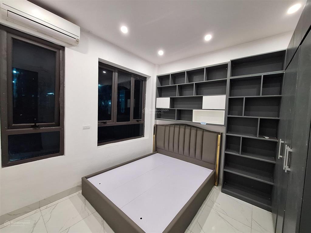 Chỉ 4.35 tỷ, nhà 3 tầng 3pn, đường thông ô tô tải, gần kcn bắc thăng long