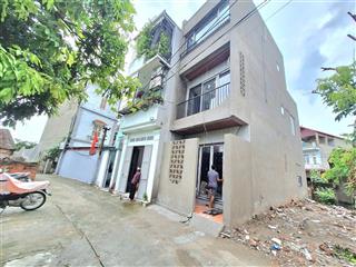 Chỉ 4.4 tỷ, nhà 3 tầng mới tinh 45m2 gần cầu nhật tân và tp thông minh