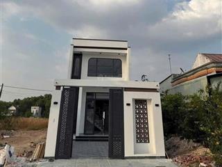 Bán nhà sổ hồng sẵn trệt lửng hiện đại vị trí đẹp tại mỹ phước 3, bến cát, bình dương