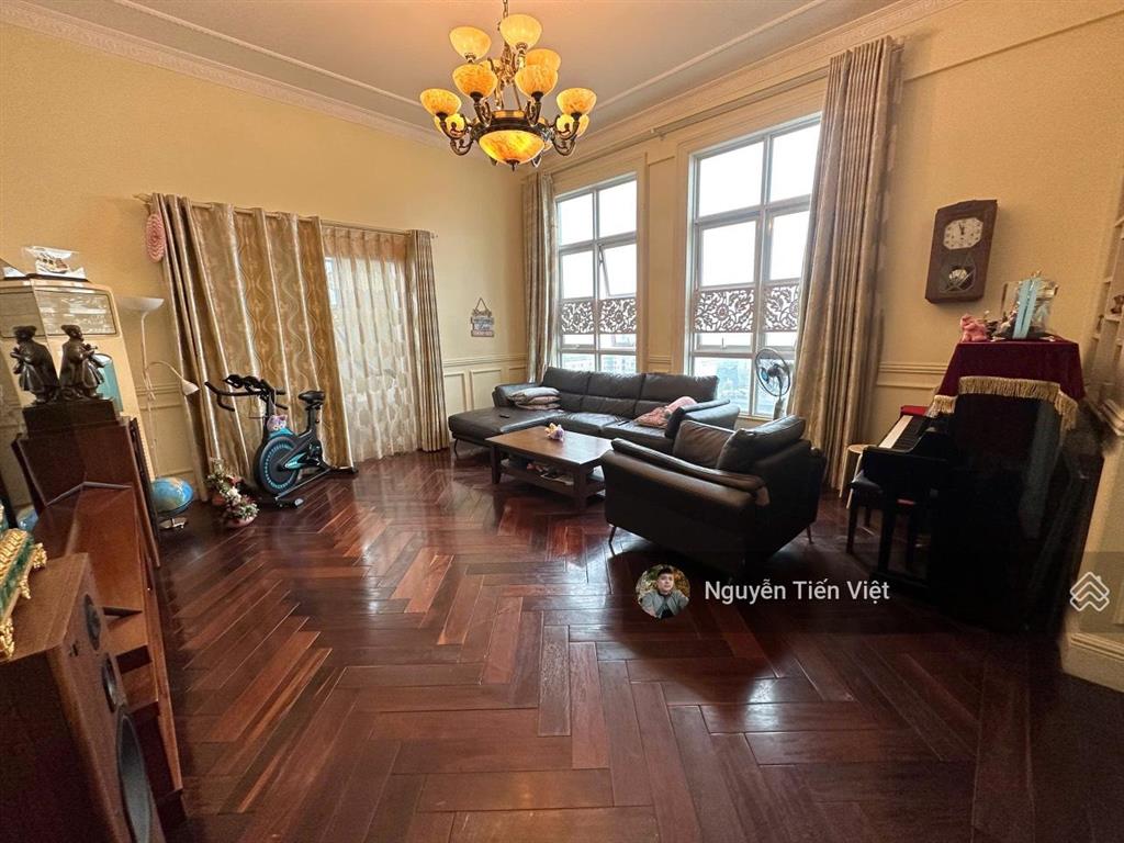 Chính chủ bán gấp căn hộ 193m2 chung cư the manor.  0981 343 ***