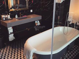 Chính chủ gửi bán 3pn góc park hill sửa 2pn, diện tích 125m  view chất  nội thất luxury