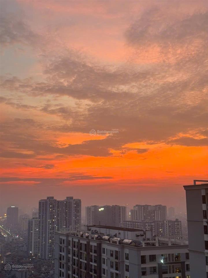 Chính chủ gửi bán 3pn góc park hill sửa 2pn, diện tích 125m  view chất  nội thất luxury