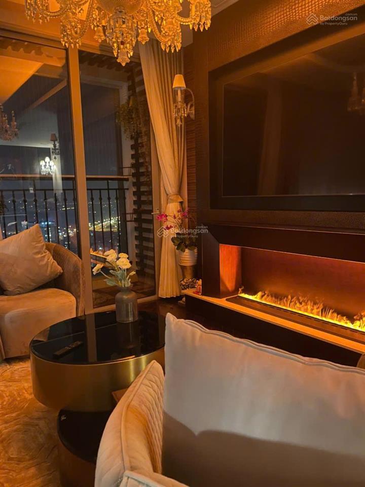 Chính chủ gửi bán 3pn góc park hill sửa 2pn, diện tích 125m  view chất  nội thất luxury