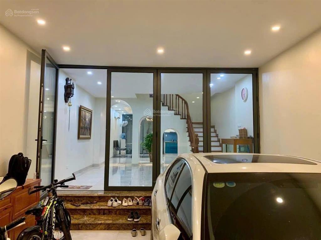 Bán liền kề ngô thì nhậm 60m2 5 tầng mt 5m vỉa hè 2 bên quanh 15 tỷ