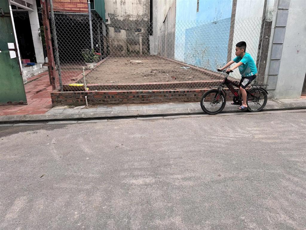 Bán 72m2 đất thị trấn đông anh  ô tô tránh