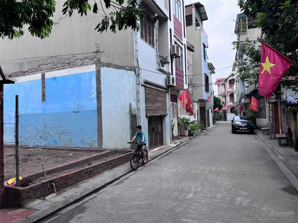 Bán 72m2 đất thị trấn đông anh  ô tô tránh