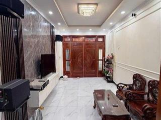 HOÀNG NGÂN NGÕ RỘNG - ĐẸP MỚI LUNG LINH - 32m2 5 tầng mặt tiền 3.3m Giá 9.95 tỷ