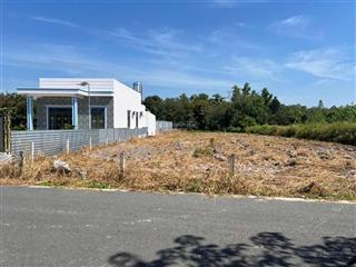 Chính chủ bán nhanh lô 300m2 giá 450tr ngay sát tp đồng xoài