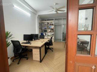 Cho thuê văn phòng cao cấp lầu 1 35 hoàng sa  q1 view bờ kè trực diện, thích hợp làm văn phòng