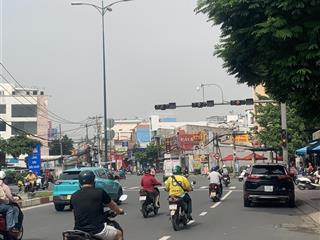 Bán nhà phố góc 2mt, 207m, 2 lầu, 5pn, gần đh gtvt, spkt, bcvt,