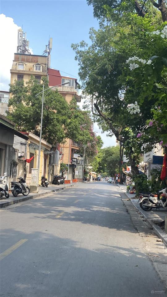 Bán nhà mặt phố hạ hồi, lô góc 3 mặt tiền, gần 75m2 mặt tiền 5,4m xây gì cũng đẹp. giá thoả thuận