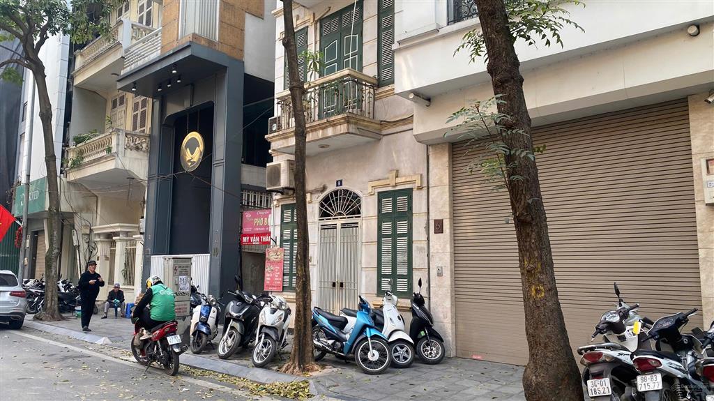 Bán nhà 6 tầng thang máy mặt phố khu vực thi sách  trần xuân soạn. 77m2 chào 58 tỷ