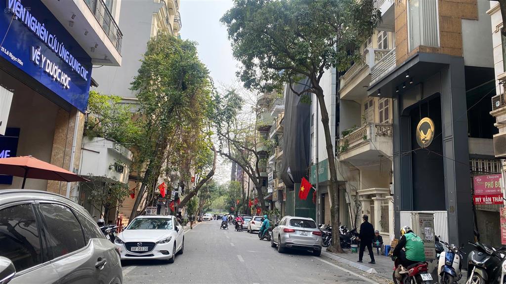 Bán nhà 6 tầng thang máy mặt phố khu vực thi sách  trần xuân soạn. 77m2 chào 58 tỷ