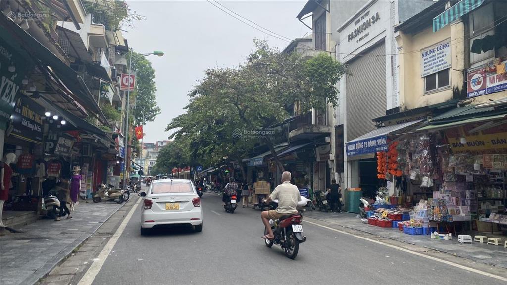 Bán nhà phố cổ hoàn kiếm 140m2, mt 6m, hiếm có, 8 tầng 1 hầm, 1 sky bar, dòng tiền ổn định