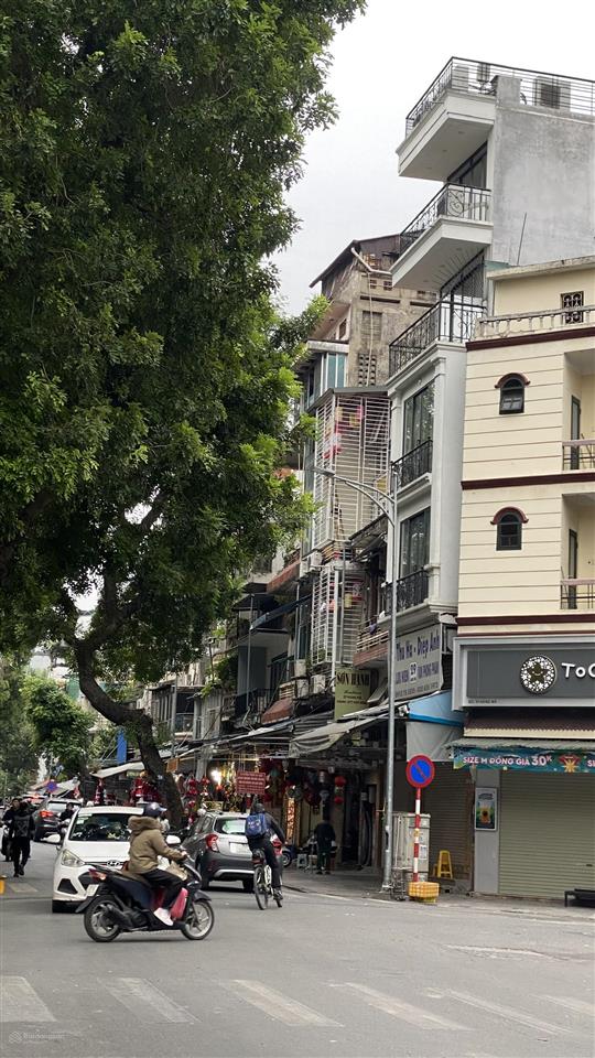 Bán nhà phố cổ hoàn kiếm 140m2, mt 6m, hiếm có, 8 tầng 1 hầm, 1 sky bar, dòng tiền ổn định