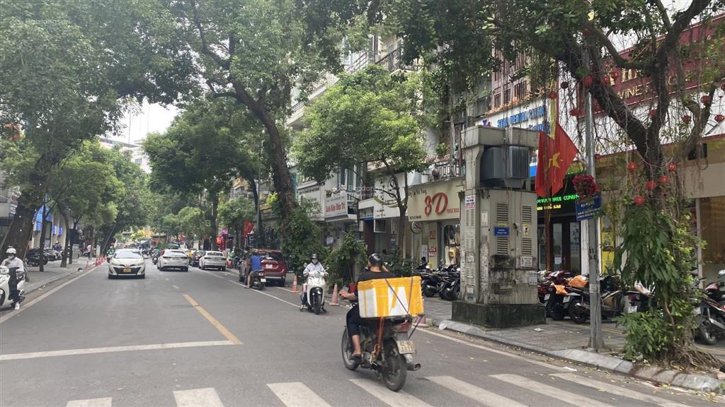 Bán nhà 60m2 4 tầng mt rộng, mặt phố thi sách. giá nhỉnh 40 tỷ