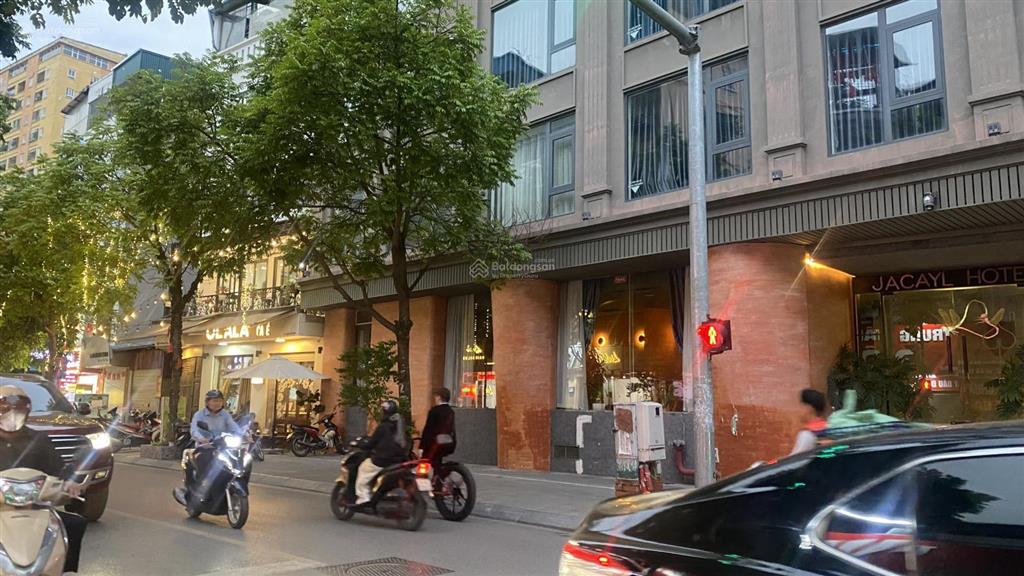 Bán nhà mặt phố kv khúc thừa dụ, 60 tỷ, dt 95m2, 8 tầng, mặt tiền 7m.