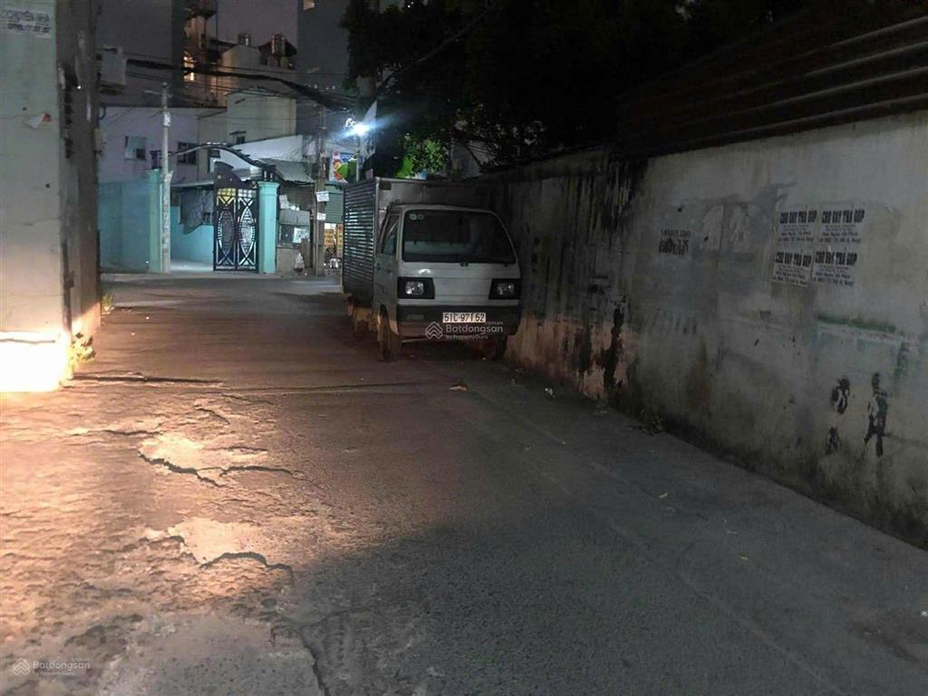 Hiếm trung tâm tân phú tktq cách hẻm xe hơi 5m 3 tầng đúc 4x6m nở hậu ko qh ko lộ giới chỉ 3 tỷ