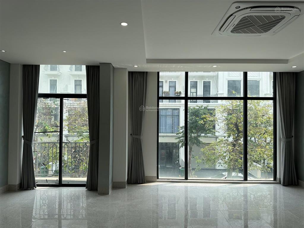 Nhà phố mahattan vinhomes q9, vị trí siêu đẹp kế vincom, công viên.