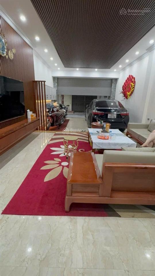 Siêu hiếm hoa hậu phân lô láng hạ gara ô tô ô tô tránh thang máy 66m2 6 tầng 28tỷ