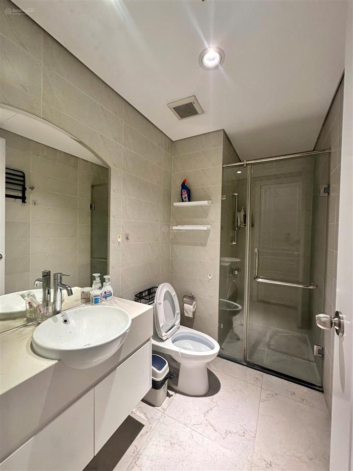 Nhà đẹp cho thuê gấp 2 ngủ tại park 8 times city, nhà cao cấp. giá 15 triệu/tháng vào được luôn