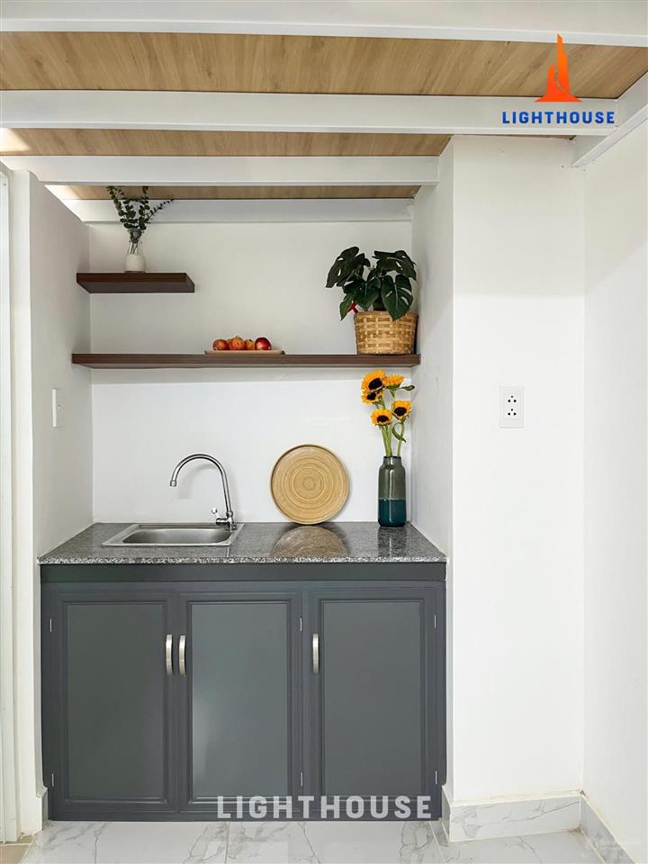 Căn hộ có gác cao đứng được ngay nguyễn kiệm đối diện bệnh viện 175  thang máy