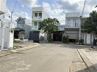 Bán gấp lô góc đẹp giá chủ gửi hơn 3 tỷ xíu đất sạch không lỗi phong thủy