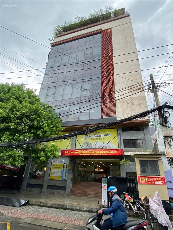 Tòa nhà góc 2mt phạm văn đồng, 18x10m, hầm + 5 tầng thuê 250 triệu / tháng