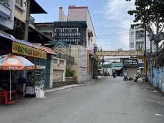 Khuôn đất quận bình thạnh, 30x60m, cn 1800m2, giá 200 tỷ, ctxd 2 hầm 14 tầng