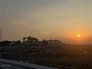 Chờ dự án đô thị sungroup ra tin là giá tăng gấp đôi. bán 1100m2 giáp vđ4 văn giang. giá rẻ đầu tư