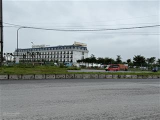 Kinh doanh sầm uất! bán biệt thự gần 200m2 tại vòng xoay yên mỹ. giá f0 hấp dẫn