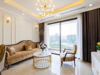 Bán căn 141m2 4pn3vs tòa b căn siêu hiếm nội thất đẹp tầng trung nhà về sẵn ở luôn có slot để oto