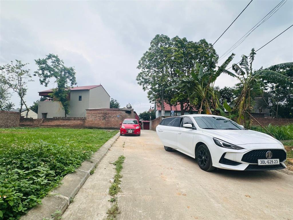 102m2 sơn đoài  tân minh đường 5m cực thoáng giá chỉ 20tr/m2 ô tô tránh nhau.  0976 677 ***