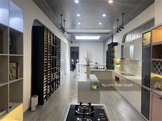 Nhà hiện đại  hai mặt tiền ql20  ngay ngã tư đèn đỏ  đã hoàn công