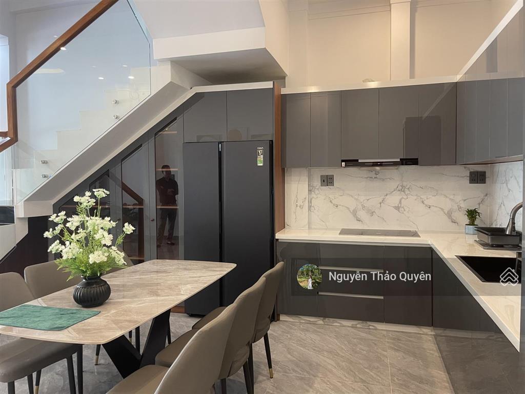 Chính chủ cần bán nhà trung tâm phường 2  tp. bảo lộc  để lại toàn bộ nội thất