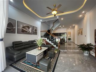 Chính chủ cần bán nhà trung tâm phường 2  tp. bảo lộc  để lại toàn bộ nội thất