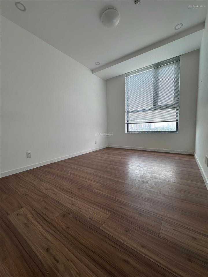 Em bán căn góc 75 m2 giá tốt 2pn  2wc.  0906 893 *** giá sốc