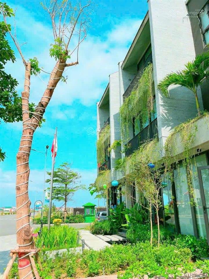 Bán 1 căn shophouse nhà liền kề kinh doanh casamia hội an ngay cổng vào sổ ngay