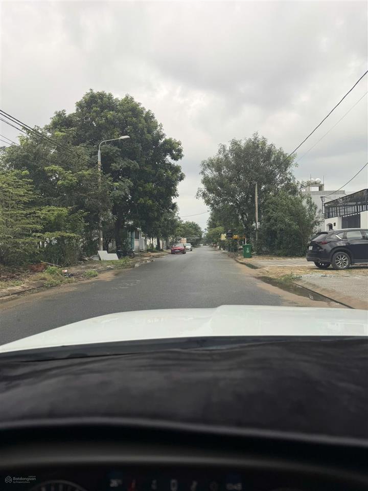 Bán 3 lô khu số 4 dt 7x20,8 gần ngay sông cổ cò đường 7m5 giá 3,5 tỷ có sổ ngay call 0903 888 ***