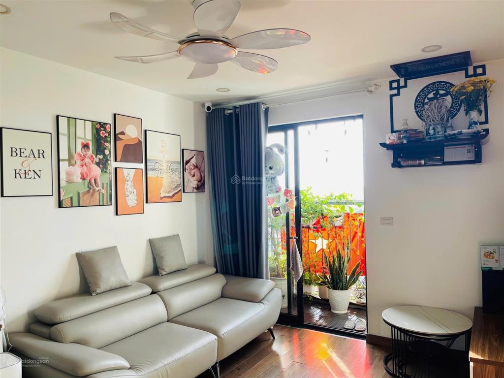 Chủ cần tiền bán gấp trong tuần căn hộ 58,6m2 full nội thất, view hồ. ban công bắc