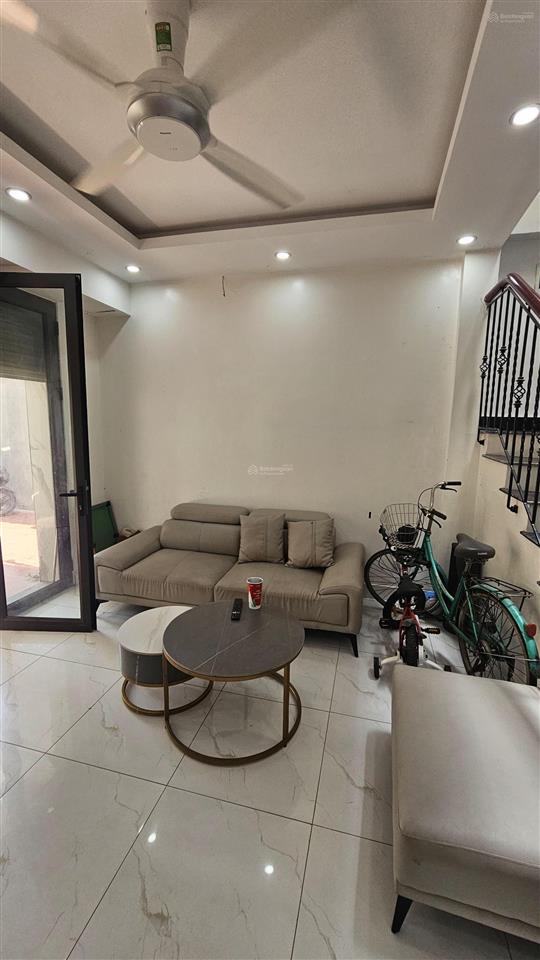 Bán nhà 2 tầng phố phan trứ. ngõ cực nông, nhà đẹp về ở ngay. tiện ích ngập tràn.