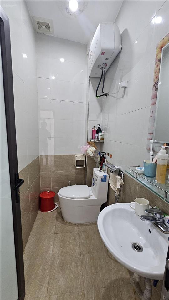 Bán nhà 2 tầng phố phan trứ. ngõ cực nông, nhà đẹp về ở ngay. tiện ích ngập tràn.