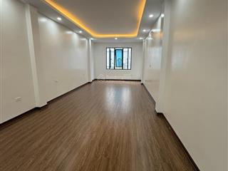 Bán nhà 55m2 x 5 tầng, mt 4,5m phố chùa bộc, đống đa. ngõ thông 2 thoáng, 20m ra phố. giá 12,5 tỷ.