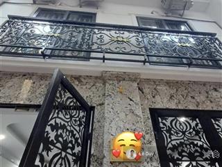 Bán toà ccmn phố đặng văn ngữ, đống đa. dt85m2 x 8t, thang máy, full nội thất. 20m ra oto. 19,5 tỷ
