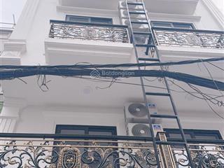 Bán toà căn hộ dịch vụ 80m2x8t thang máy, mt 6m, phố láng hạ, đống đa. ngõ thông, 27p full nội thất