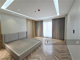 Bán nhà phân lô phố nguyên hồng, quận đống đa. 45m2 x 5tầng, ngõ oto tránh, kinh doanh. giá 18 tỷ