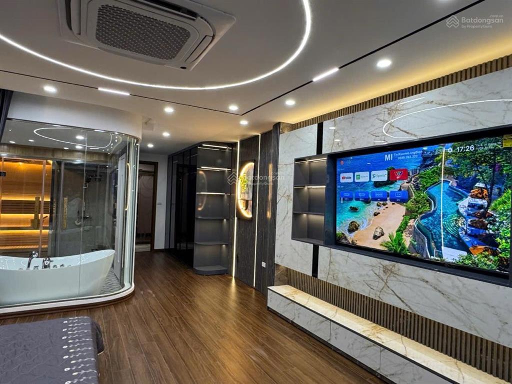 Bán nhà lô góc phố hoàng cầu.58m2x7t thang máy, mặt ngõ oto, kinh doanh, full nt. g.23,2tỷ. đống đa